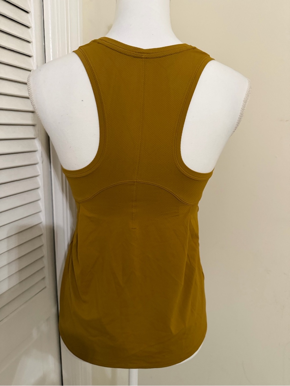 Lululemon Essential Train Tank Top - Picture 8 of 11